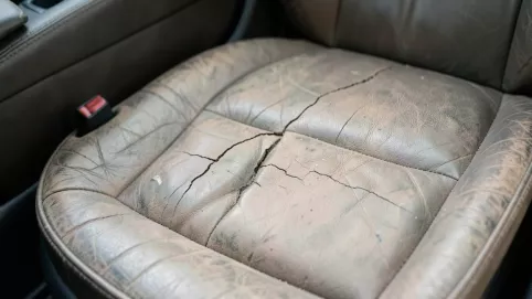 Malowanie foteli skórzanych